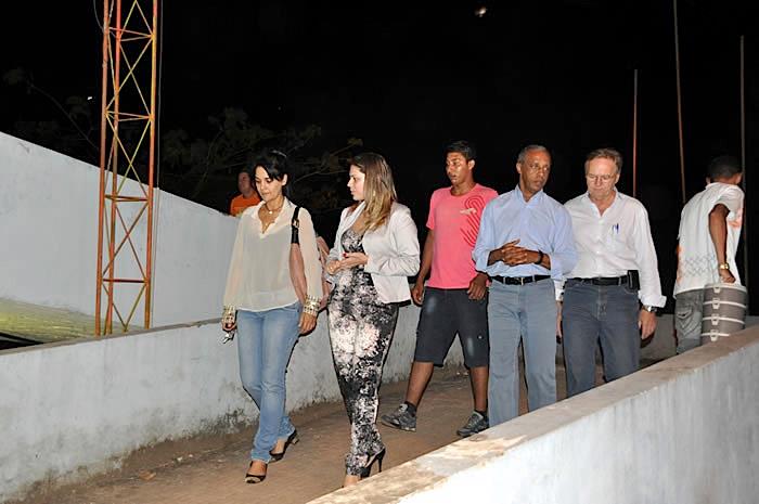 179989_10151618534766385_2031476155_n