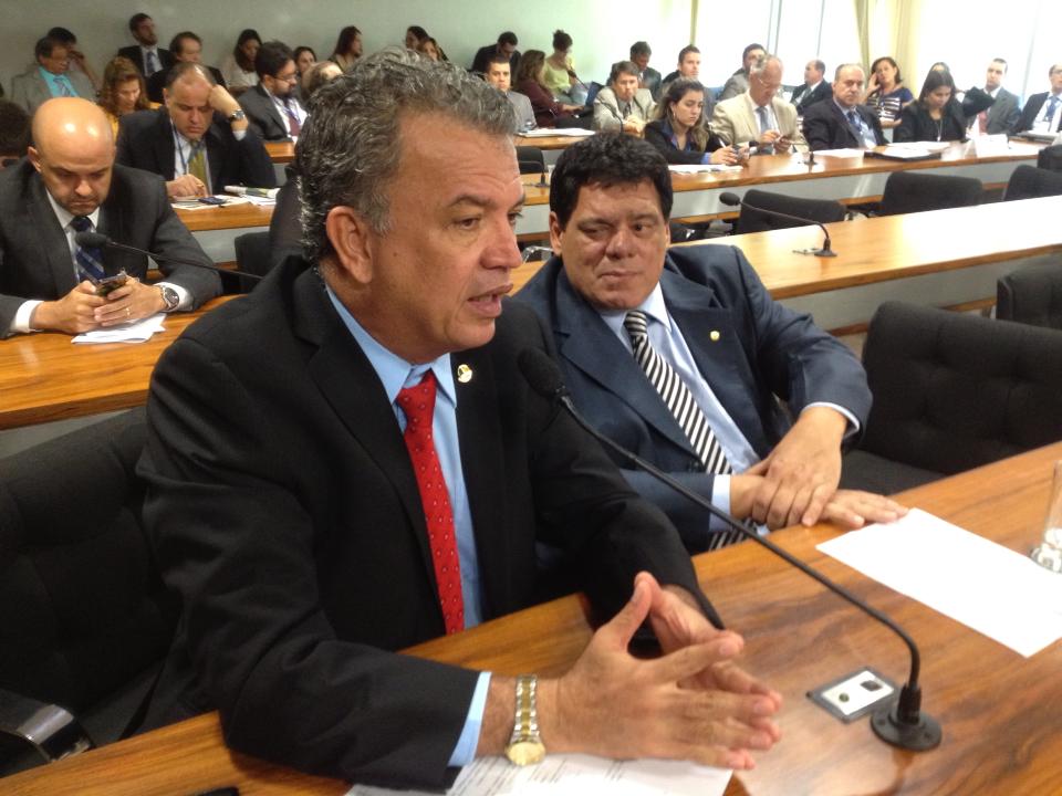 557404_430735767031049_1675086357_n