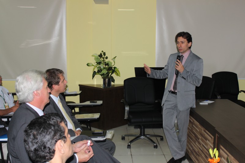 Rodrigo_Neves_detaco