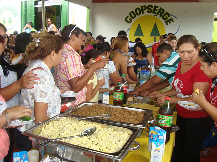 Zeladores participaram do café da manhã na sede da Coopserge em comemoração ao seu dia