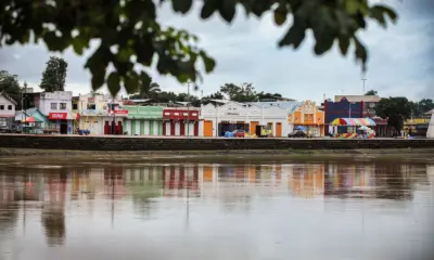 Nível do Rio Acre segue em queda nesta sexta em Rio Branco